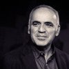 Marele şahist Garry Kasparov a sosit la Timişoara, la invitaţia Universităţii Politehnica/ El va participa la evenimentul Tech Talks