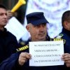 Proteste lângă MApN și Parlament: pensionarii militari, polițiștii și angajații penitenciarelor pornesc în marș și reclamă o discriminare