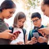 Un experiment dureros, dar cu rezultate neașteptate: ce s-a întâmplat cu elevii din SUA cărora le-a fost interzisă folosirea telefoanelor mobile la scoală
