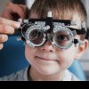 Vreți să protejați ochii copiilor de miopie? Medicii consideră obligatorie joaca în aer liber