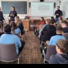 FOTO: Recomandări pentru zeci de elevi din Alba, în ”Săptămâna prevenirii criminalității”. Ce au aflat de la polițiști