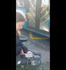 VIDEO. Incident revoltător în Craiova. Tânără în scaunul cu rotile, umilită de un șofer de autobuz