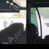 VIDEO. Trei polițiști, uciși și un deținut a evadat după ce duba în care se aflau a fost atacată