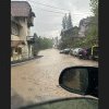 VIDEO/FOTO. Sinaia, sub apă. O ploaie torențială a inundat DN 1