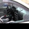 A vandalizat un autoturism și a furat bunuri și acte din alte cinci mașini! Un bărbat din Dâmbovița a fost reținut