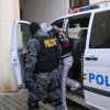 Primele arestări în urma scandalului uriaș din satul Racovița! Cinci persoane au ajuns după gratii după altercațiile masive și a altor infracțiuni comise