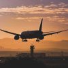Consiliul Concurentei analizeaza modul in care sunt stabilite preturile biletelor de avion cu plecare din Romania