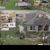 Cel puțin 15 persoane moarte din cauza furtunilor și tornadelor care au lovit trei state americane în weekend. Peste 200 de case, distruse