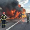INCENDIU pe autostrada A10, sens de mers Sebeș-Alba: Un autocamion ce transporta 2 utilaje pe motorină a luat foc
