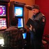 Sălile cu păcănele mai pot funcționa doar în patru municipii și un oraș din Alba – noua lege a jocurilor de noroc