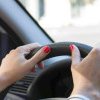Șoferiță de 42 ani, din Alba Iulia, suspectată că s-ar fi urcat drogată la volan: Este cercetată de polițiști