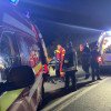 EXCLUSIV VIDEO: Șofer rănit după ce a ajuns cu mașina într-un parapet din beton din pasul Mesteacăn