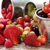FRUCTE DE SEZON Căpșunile și cireșele sunt eficiente în tratarea gutei