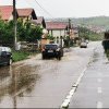 Cluj: O stradă din Dezmir s-a transformat într-o baltă uriașă după ploaia de noaptea trecută. Infrastructura nu face față precipitațiilor - VIDEO