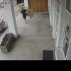 L-a prins rușinea de Paște? Ce gest a făcut clujeanul care a furat o banca de lemn din Mănăștur, din fața unei clinici - VIDEO