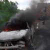 Mașină distrusă de flăcări într-o localitate din Cluj! Totul a pornit de la o defecțiune la motor - FOTO