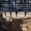 Gropi comune cu sute de cadavre, decoperite la spitalul Al-Shifa după retragerea israelienilor