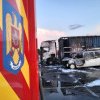 FOTO Incendiu puternic în vama Giurgiu-Ruse: o autoutilitară şi un autotren au ars violent