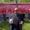 VIDEO Piedone, în parcul Capitalei de Ziua Copilului: Și Peppa Pig votează Piedone
