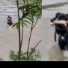 VIDEO. Cei trei tineri români au fost filmați îmbrățișându-se înainte de a fi uciși de viitură